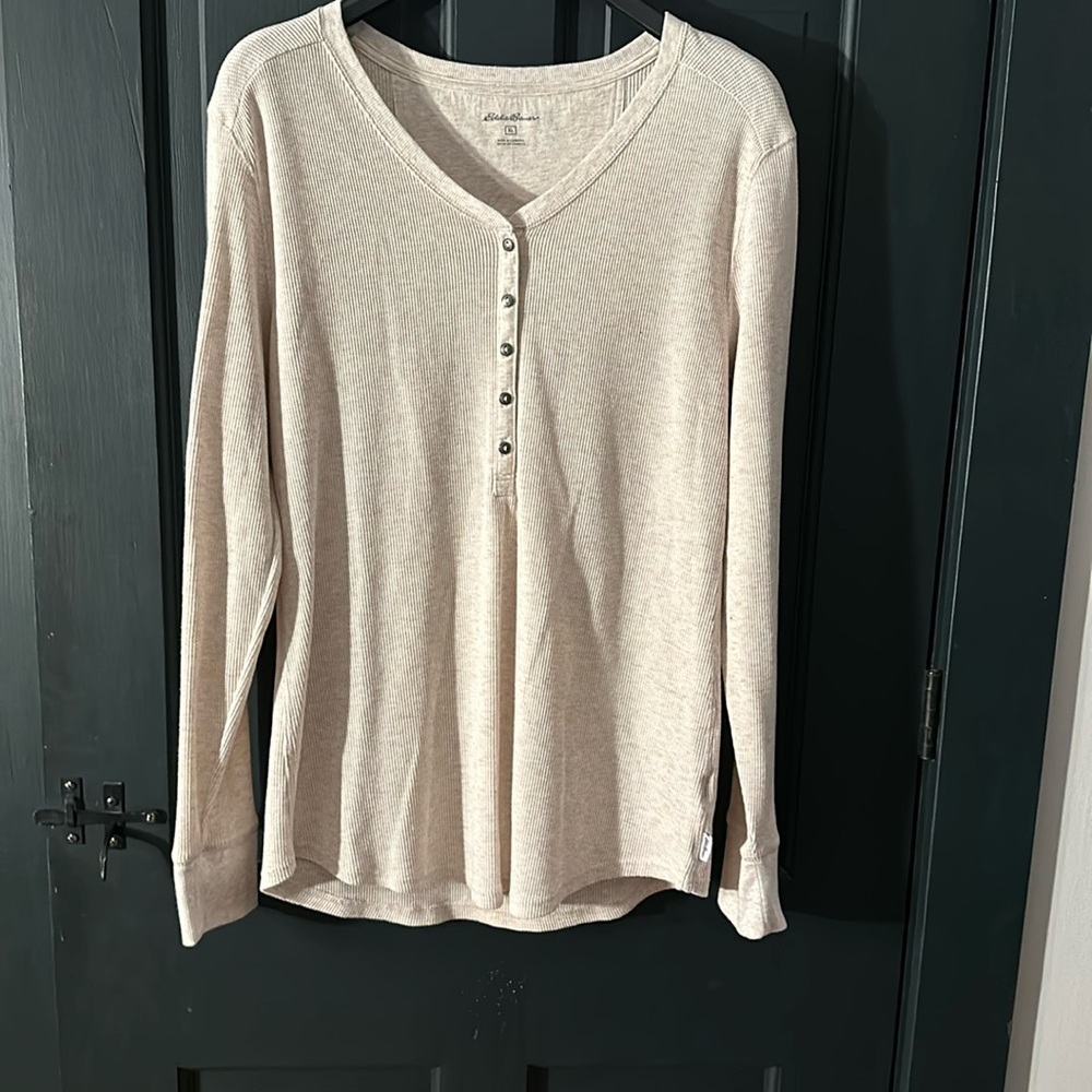 Eddie Bauer cream Henley size XL